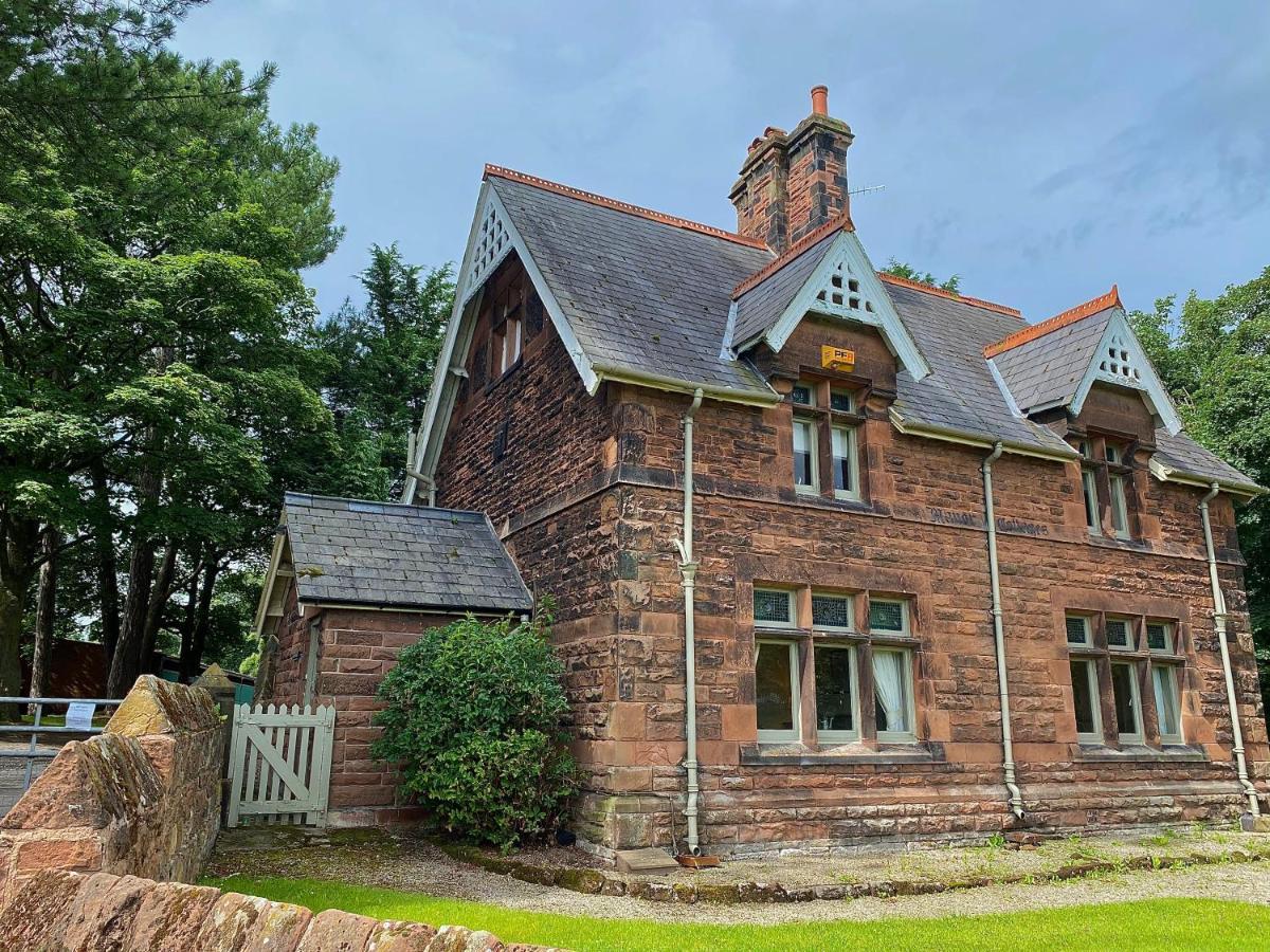 Thornton Manor - Holiday Cottages And Apartments Heswall Εξωτερικό φωτογραφία