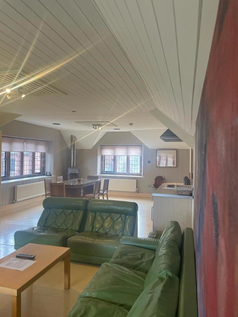Thornton Manor - Holiday Cottages And Apartments Heswall Δωμάτιο φωτογραφία