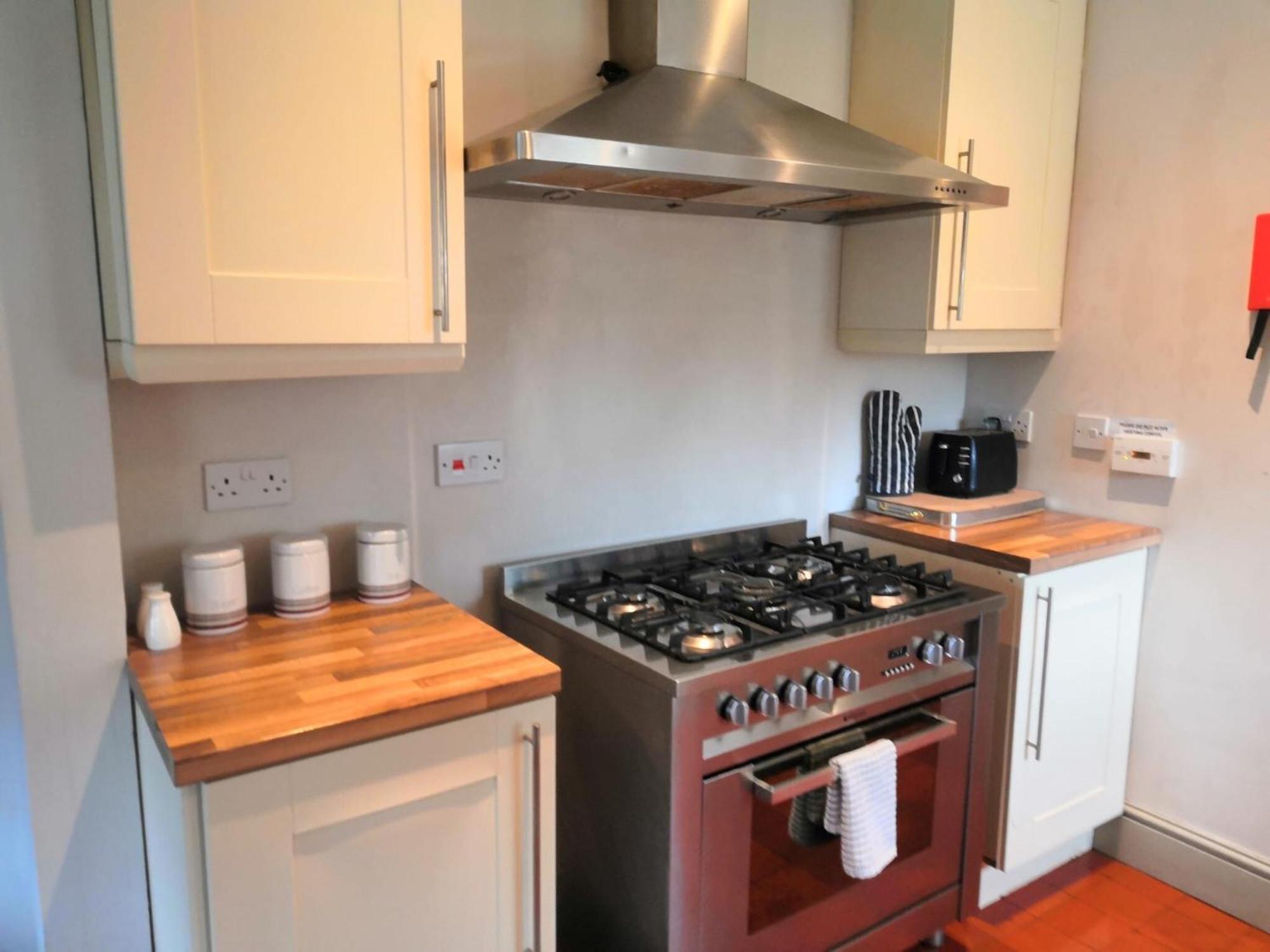 Thornton Manor - Holiday Cottages And Apartments Heswall Δωμάτιο φωτογραφία